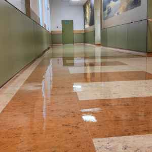 podloga z nową warstwą polimeru