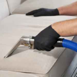 Pranie tapicerki ssawką